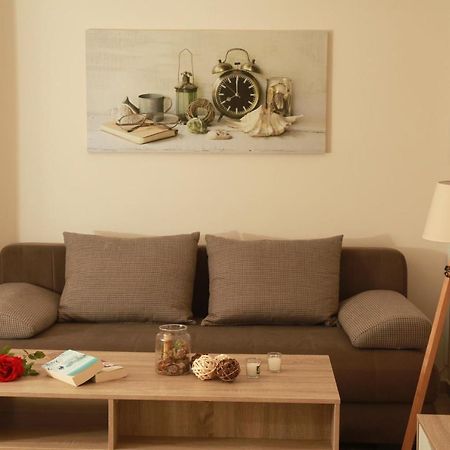 Petra Thea Apartments 4 Kalamata Eksteriør billede