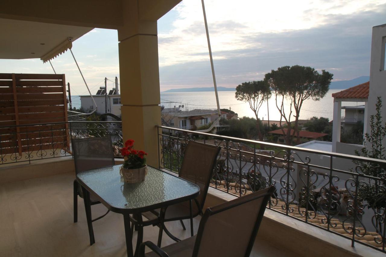 Petra Thea Apartments 4 Kalamata Eksteriør billede